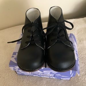 Black toddler walking shoes